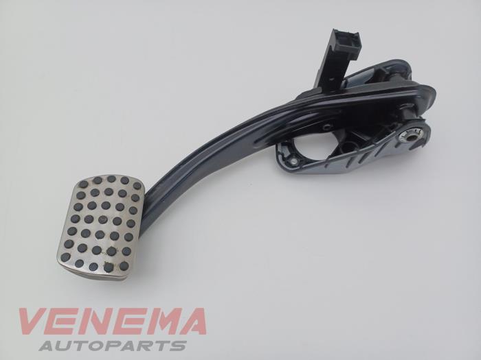 Używane Pedal hamulca Mercedes ML III (166) 3.0 ML-350 BlueTEC V6 24V 4-Matic Cena € 19,99 Procedura marży oferowane przez Venema Autoparts