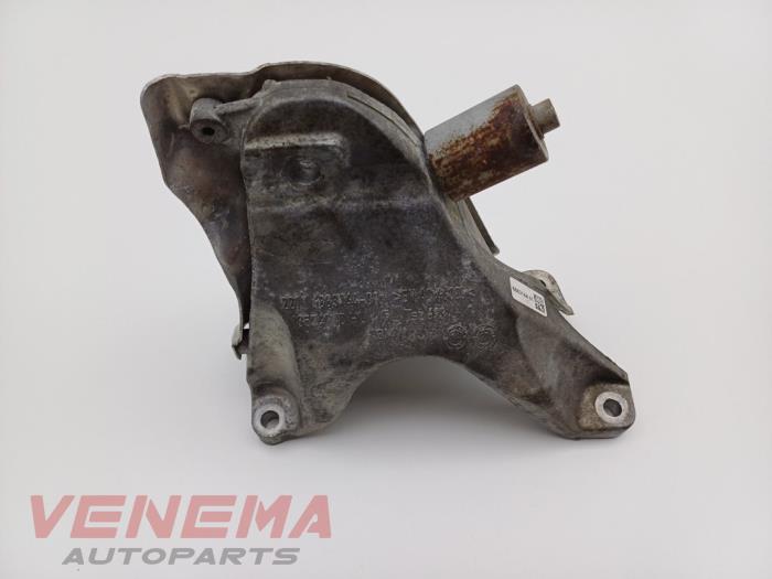 Used Engine mount BMW 4 serie (F32) 440i xDrive 3.0 TwinPower Turbo 24V Price € 29,99 Margin scheme offered by Venema Autoparts