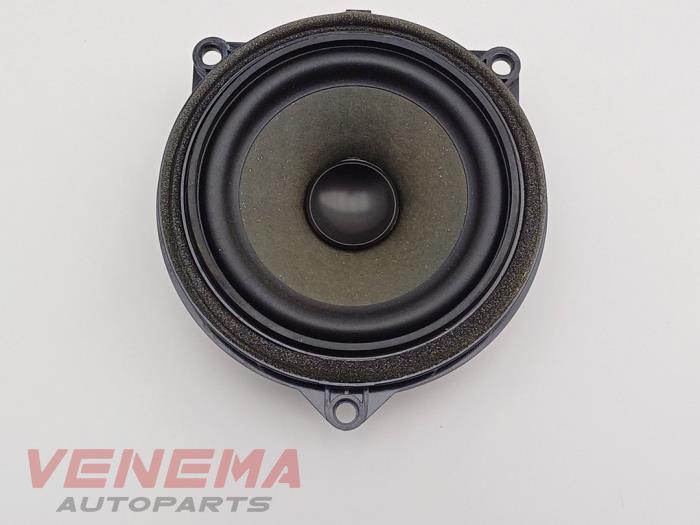 Używane Glosnik BMW 1 serie (F20) 116i 1.6 16V Cena € 14,99 Procedura marży oferowane przez Venema Autoparts