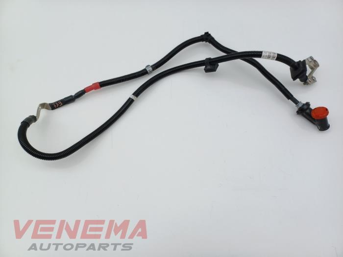 Używane Biegun akumulator Mini Mini (F56) 1.5 12V Cooper Cena € 29,99 Procedura marży oferowane przez Venema Autoparts