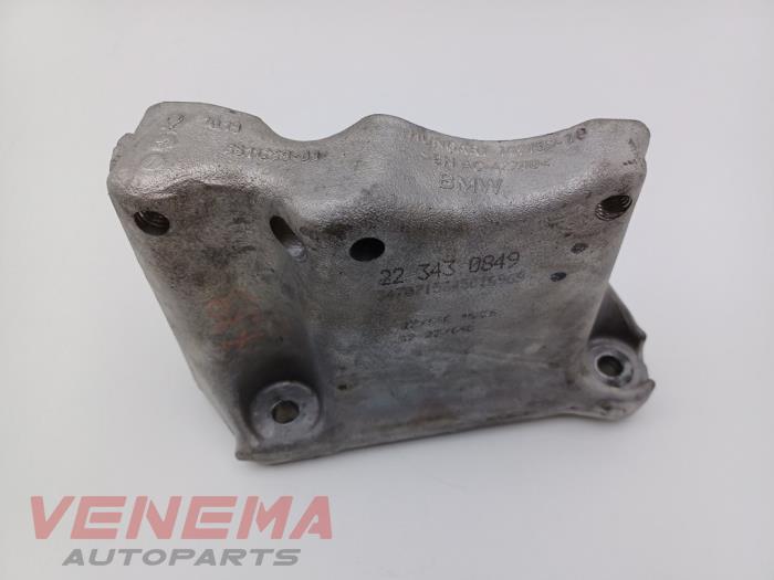 Used Engine mount Mini Mini (F56) 1.5 12V Cooper Price € 19,99 Margin scheme offered by Venema Autoparts