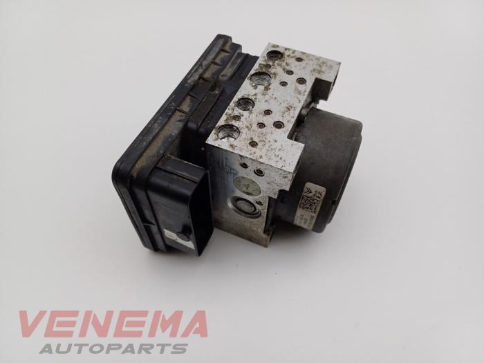 Used ABS pump Peugeot 208 I (CA/CC/CK/CL) 1.4 16V Price € 39,99 Margin scheme offered by Venema Autoparts