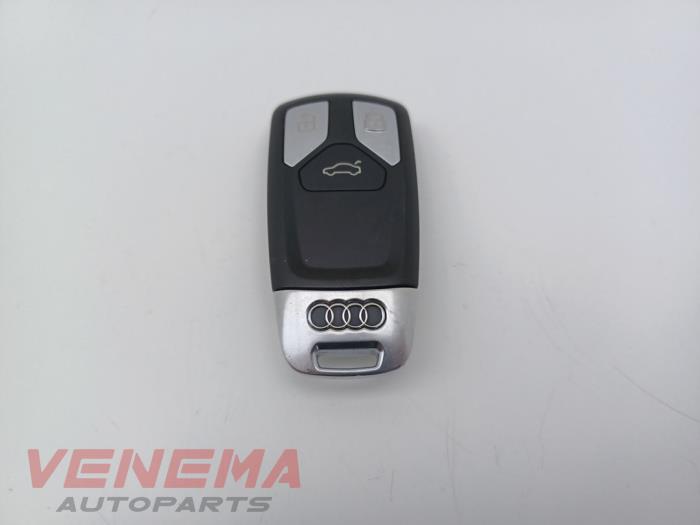 Używane Klucz Audi A5 Cabrio (F57/F5E) 3.0 TDI V6 24V Quattro Cena € 74,99 Procedura marży oferowane przez Venema Autoparts