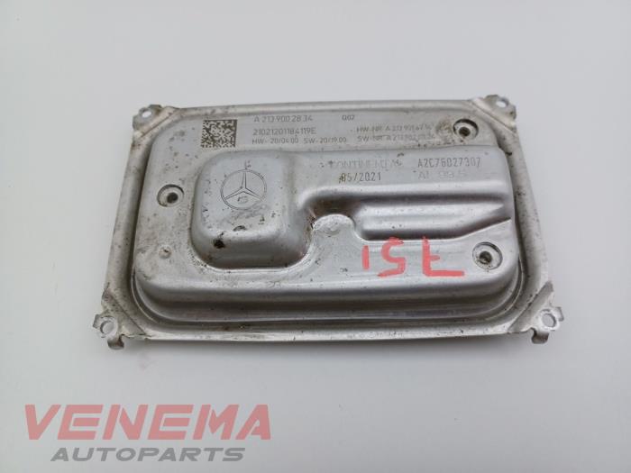Usados Módulo de faros LED Mercedes GLA (H247) 1.3 200 Turbo 16V Precio € 149,99 Norma de margen ofrecido por Venema Autoparts