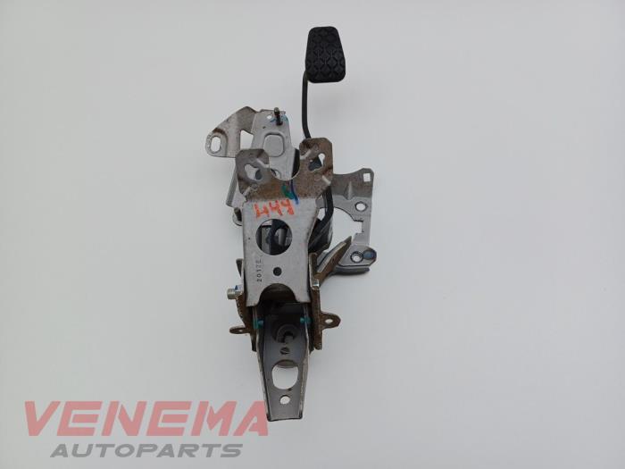 Używane Pedal hamulca Ford Ka+ 1.2 Ti-VCT Cena € 39,99 Procedura marży oferowane przez Venema Autoparts