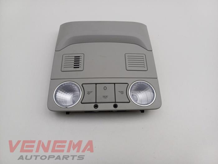 Begagnade Innerbelysning, fram Skoda Karoq 1.0 TSI 12V Pris € 39,99 Marginaltabell erbjuds av Venema Autoparts