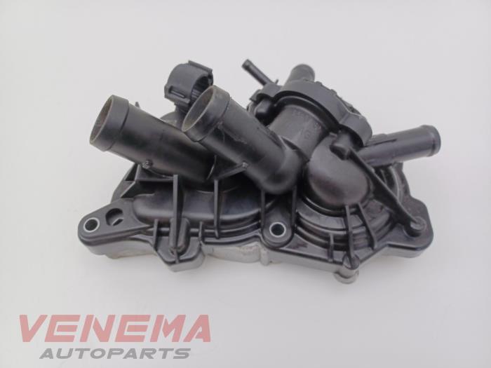 Begagnade Vattenpump Skoda Karoq 1.0 TSI 12V Pris € 39,99 Marginaltabell erbjuds av Venema Autoparts