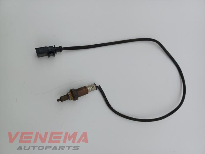 Lambda probe from a Volkswagen Golf VIII (CD1) 1.0 eTSI 12V 2022