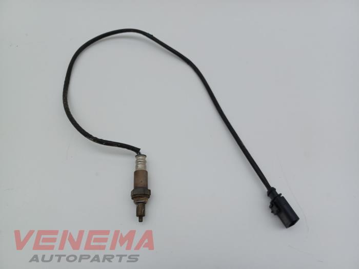 Lambda probe from a Volkswagen Golf VIII (CD1) 1.0 eTSI 12V 2022