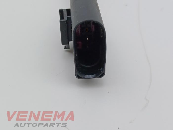 Lambda probe from a Volkswagen Golf VIII (CD1) 1.0 eTSI 12V 2022