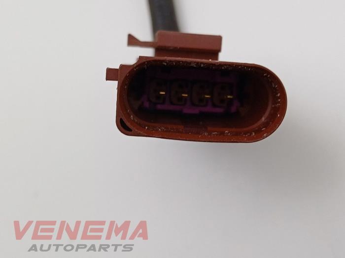 Lambda probe from a Volkswagen Golf VIII (CD1) 1.0 eTSI 12V 2022
