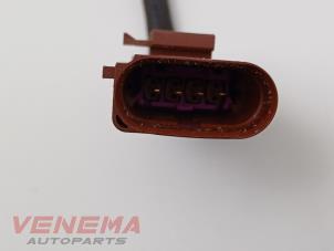 Lambda probe from a Volkswagen Golf VIII (CD1) 1.0 eTSI 12V 2022