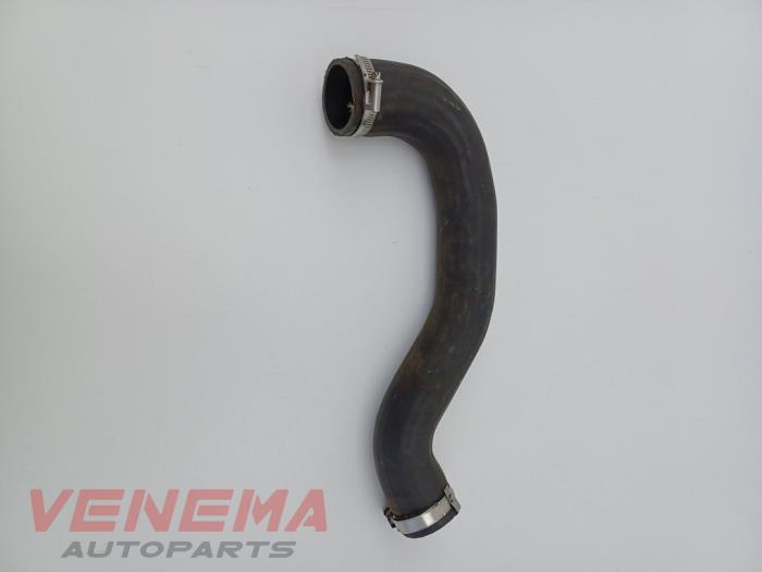 Intercooler Schlauch van een Ford Fiesta 7 1.0 EcoBoost 12V 2021