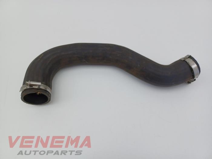Usados Manguera intercooler Ford Fiesta 7 1.0 EcoBoost 12V Precio € 39,99 Norma de margen ofrecido por Venema Autoparts