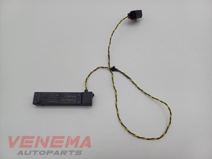 Używane Keyless Entry-Antena Ford Fiesta 7 1.0 EcoBoost 12V 100 Cena € 14,99 Procedura marży oferowane przez Venema Autoparts