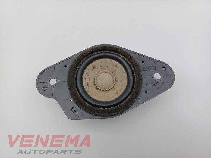 Używane Glosnik Ford Fiesta 7 1.0 EcoBoost 12V 100 Cena € 14,99 Procedura marży oferowane przez Venema Autoparts