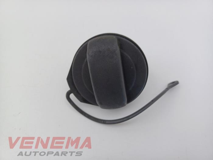 Begagnade Tanklock Skoda Karoq 1.0 TSI 12V Pris € 9,99 Marginaltabell erbjuds av Venema Autoparts