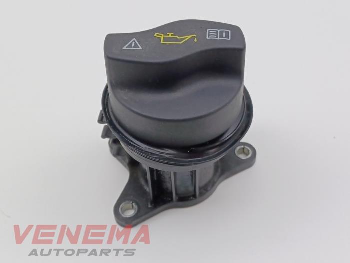 Gebrauchte Ölkappe Mercedes B (W246/W242) 1.6 B-180 BlueEFFICIENCY Turbo 16V Preis € 9,99 Margenregelung angeboten von Venema Autoparts