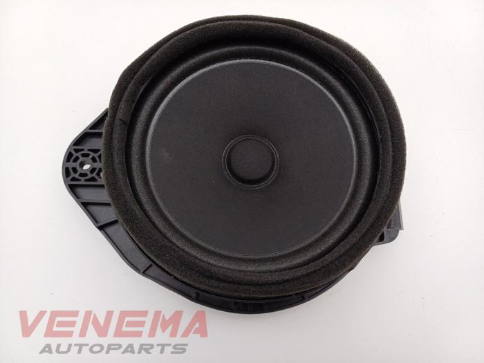 Używane Glosnik Opel Astra K 1.0 Turbo 12V Cena € 19,99 Procedura marży oferowane przez Venema Autoparts