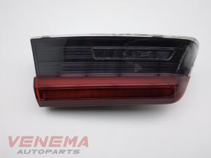 Begagnade Baklykta, vänster BMW 3 serie Touring (G21) 320e xDrive 2.0 TwinPower Turbo 16V Pris € 124,99 Marginaltabell erbjuds av Venema Autoparts