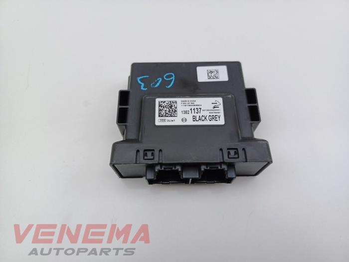 Używane Modul gateway Opel Astra K 1.0 Turbo 12V Cena € 14,99 Procedura marży oferowane przez Venema Autoparts