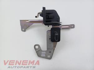 Usagé Support plage arrière BMW 3 serie Touring (G21) 320e xDrive 2.0 TwinPower Turbo 16V Prix € 24,99 Règlement à la marge proposé par Venema Autoparts