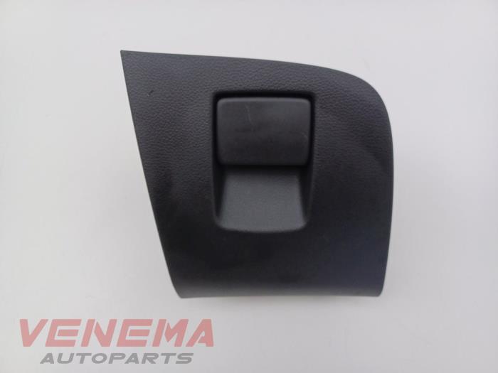 Begagnade Handskfack Opel Astra K 1.0 Turbo 12V Pris € 29,99 Marginaltabell erbjuds av Venema Autoparts
