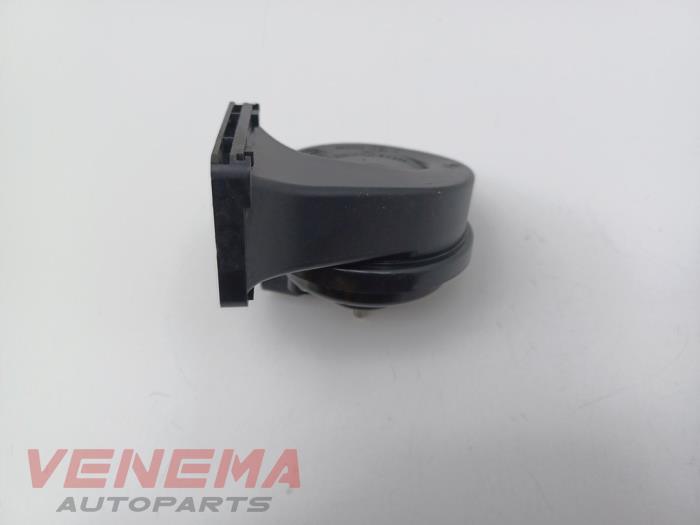 Używane Klakson Opel Astra K 1.0 Turbo 12V Cena € 9,99 Procedura marży oferowane przez Venema Autoparts