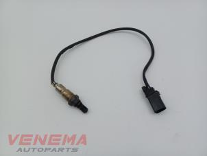 Lambda probe from a Volkswagen Caddy Combi III (2KB,2KJ) 1.6 TDI 16V 2013