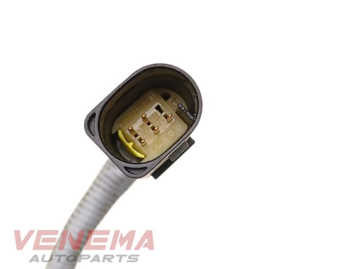 Lambda probe from a Mercedes-Benz ML III (166) 3.0 ML-350 BlueTEC V6 24V 4-Matic 2015