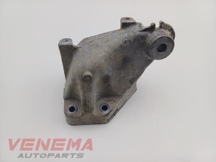 Used Engine mount Mercedes ML III (166) 3.0 ML-350 BlueTEC V6 24V 4-Matic Price € 29,99 Margin scheme offered by Venema Autoparts