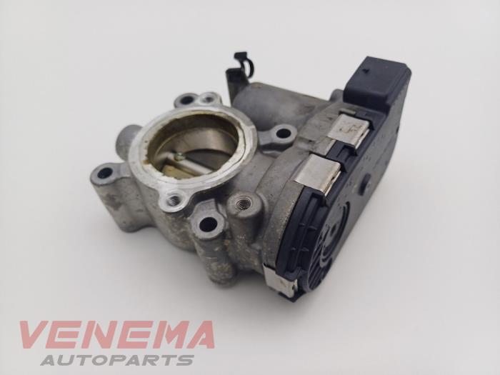 Usagé Boîtier accélérateur Mercedes GLA (H247) 1.3 200 Turbo 16V Prix € 19,99 Règlement à la marge proposé par Venema Autoparts