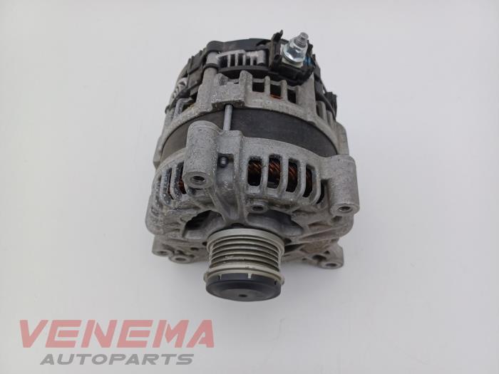 Usagé Dynamo Mercedes GLA (H247) 1.3 200 Turbo 16V Prix € 199,99 Règlement à la marge proposé par Venema Autoparts