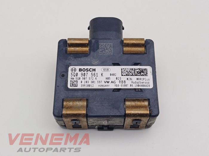 Begagnade Radarsensor Skoda Fabia III (NJ3) 1.0 TSI 12V Pris € 349,99 Marginaltabell erbjuds av Venema Autoparts