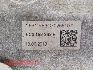 Engine mount from a Skoda Fabia III (NJ3) 1.0 TSI 12V 2019