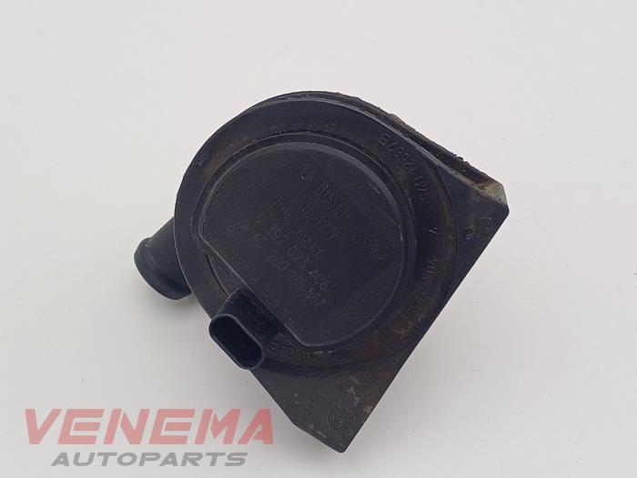 Begagnade Extra vattenpump Skoda Fabia III (NJ3) 1.0 TSI 12V Pris € 14,99 Marginaltabell erbjuds av Venema Autoparts