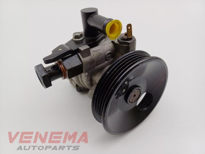 Usagé Pompe de direction Kia Picanto (BA) 1.0 12V Prix € 19,99 Règlement à la marge proposé par Venema Autoparts