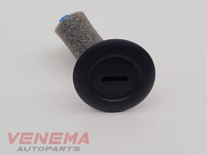 Usados Micrófono Mini Mini (F55) 1.5 12V Cooper D Precio € 9,99 Norma de margen ofrecido por Venema Autoparts