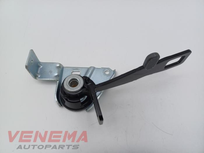 Gebrauchte Sonstige Mini Mini (F55) 1.5 12V Cooper D Preis € 19,99 Margenregelung angeboten von Venema Autoparts