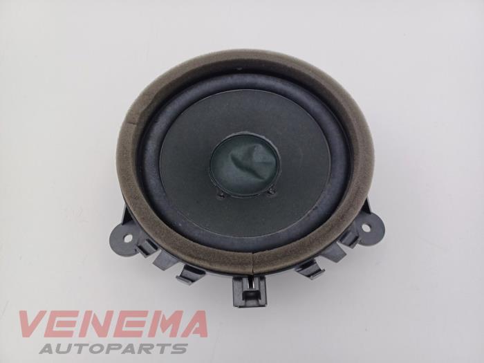 Używane Glosnik Volvo V40 (MV) 2.0 T4 16V Cena € 14,99 Procedura marży oferowane przez Venema Autoparts