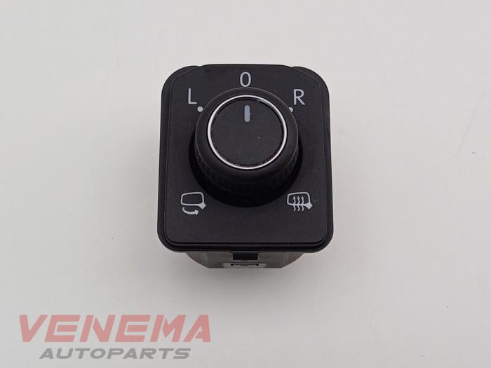 Używane Przelacznik lusterka Seat Leon (KLB) 1.5 TSI 16V Cena € 9,99 Procedura marży oferowane przez Venema Autoparts