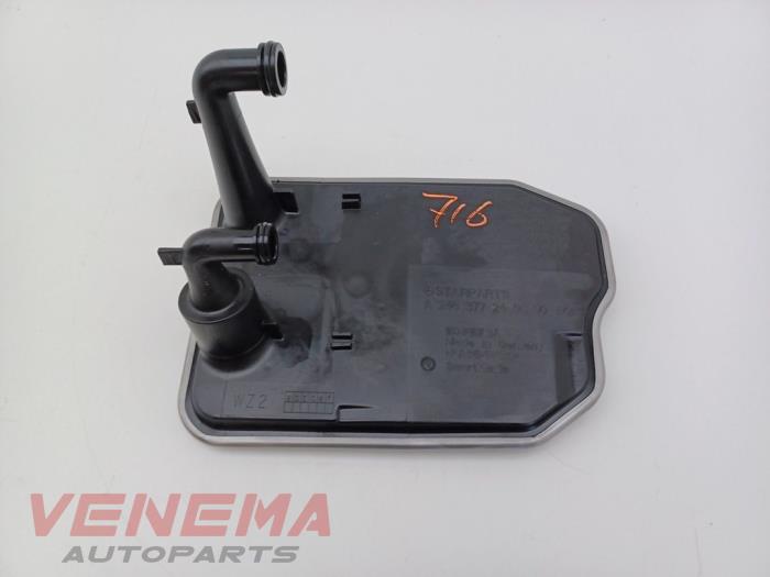 Gebrauchte Ölfilter Mercedes A (W176) 2.2 A-200 CDI, A-200d 16V Preis € 49,99 Margenregelung angeboten von Venema Autoparts
