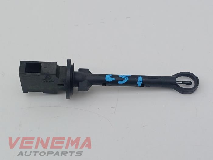 Begagnade Innetemperatursensor Audi A6 Avant (C6) 2.0 T FSI 16V Pris € 9,99 Marginaltabell erbjuds av Venema Autoparts