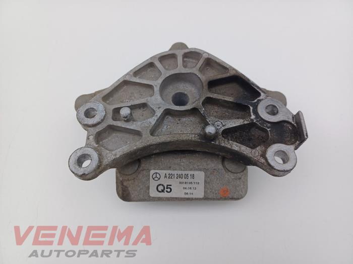 Used Engine mount Mercedes GLK (204.7/9) 2.2 220 CDI 16V BlueEff.,BlueTEC 4-Matic Price € 24,99 Margin scheme offered by Venema Autoparts