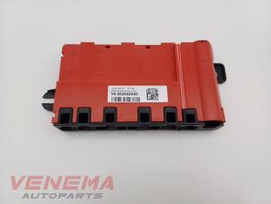Używane Rozdzielacz przeplywu BMW 2 serie (F23) 218i 1.5 TwinPower Turbo 12V Cena € 19,99 Procedura marży oferowane przez Venema Autoparts