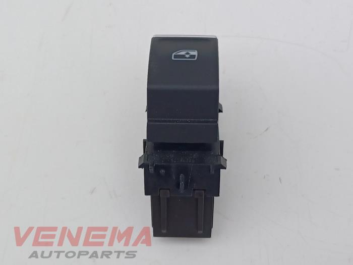 Usados Interruptor de ventanilla eléctrica Volkswagen T-Roc I 1.5 TSI 16V Precio € 9,99 Norma de margen ofrecido por Venema Autoparts