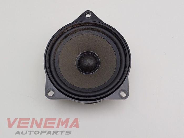 Używane Glosnik Mini Mini (R56) 1.6 16V Cooper Cena € 9,99 Procedura marży oferowane przez Venema Autoparts