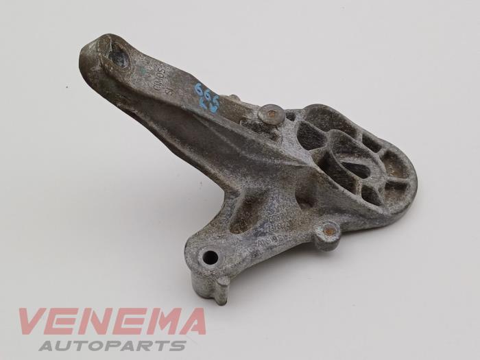 Usagé Support boîte de vitesses Mini Mini (R56) 1.6 16V Cooper Prix € 14,99 Règlement à la marge proposé par Venema Autoparts