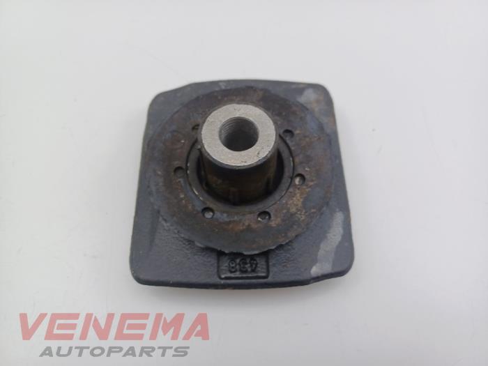 Gebrauchte Schwingungsdämpfer Mercedes C (W205) C-200d 1.6 Turbo 16V Preis € 24,99 Margenregelung angeboten von Venema Autoparts