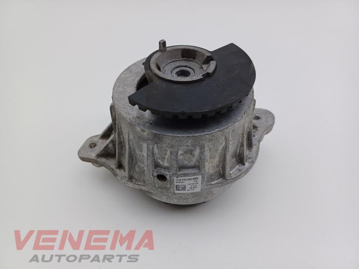 Used Engine mount Mercedes C (W205) C-200d 1.6 Turbo 16V Price € 19,99 Margin scheme offered by Venema Autoparts